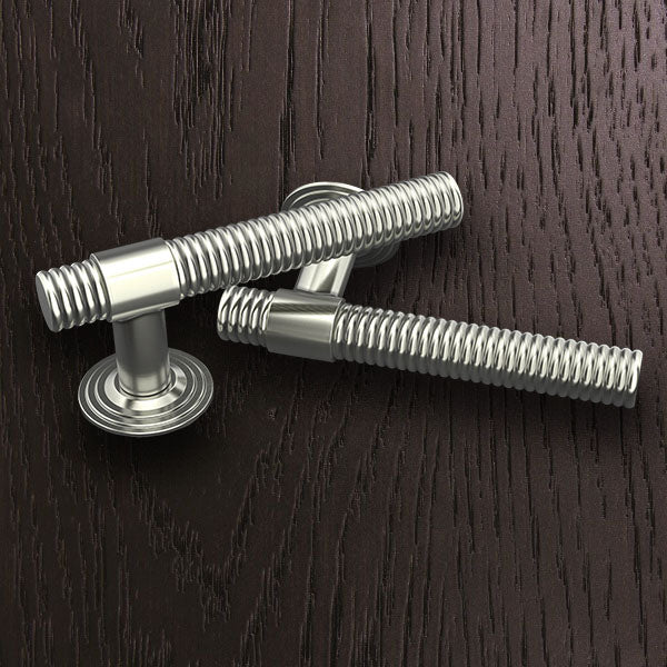 LR7015 Lever Handle on Round Rose